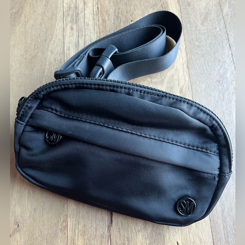 Steve Madden Belt Bag / Fanny Pack, Black